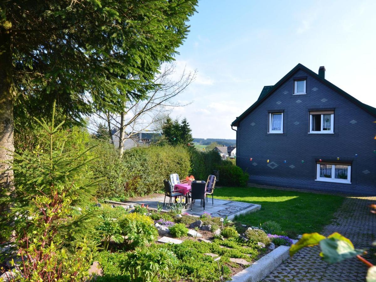 Holiday Home With Garden Neustadt am Rennsteig Δωμάτιο φωτογραφία