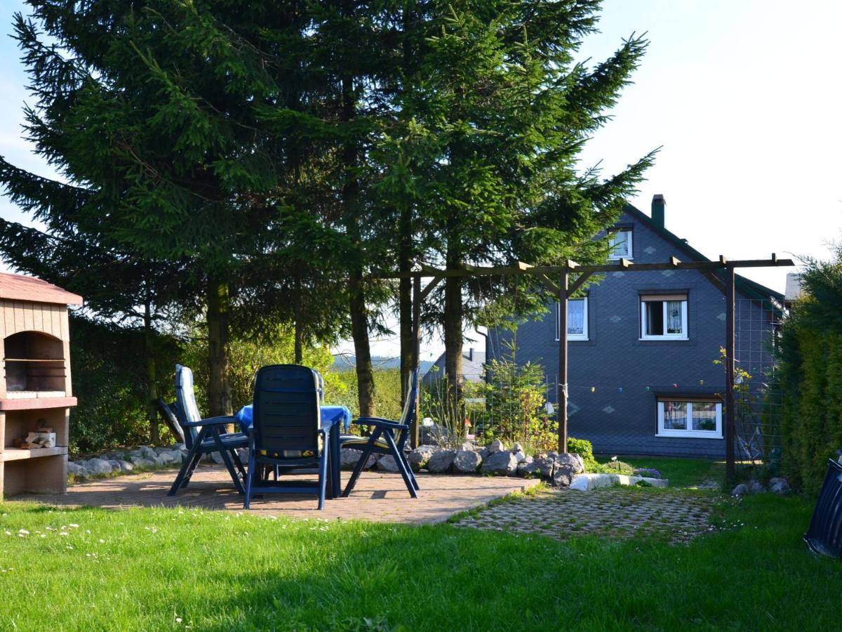 Holiday Home With Garden Neustadt am Rennsteig Δωμάτιο φωτογραφία