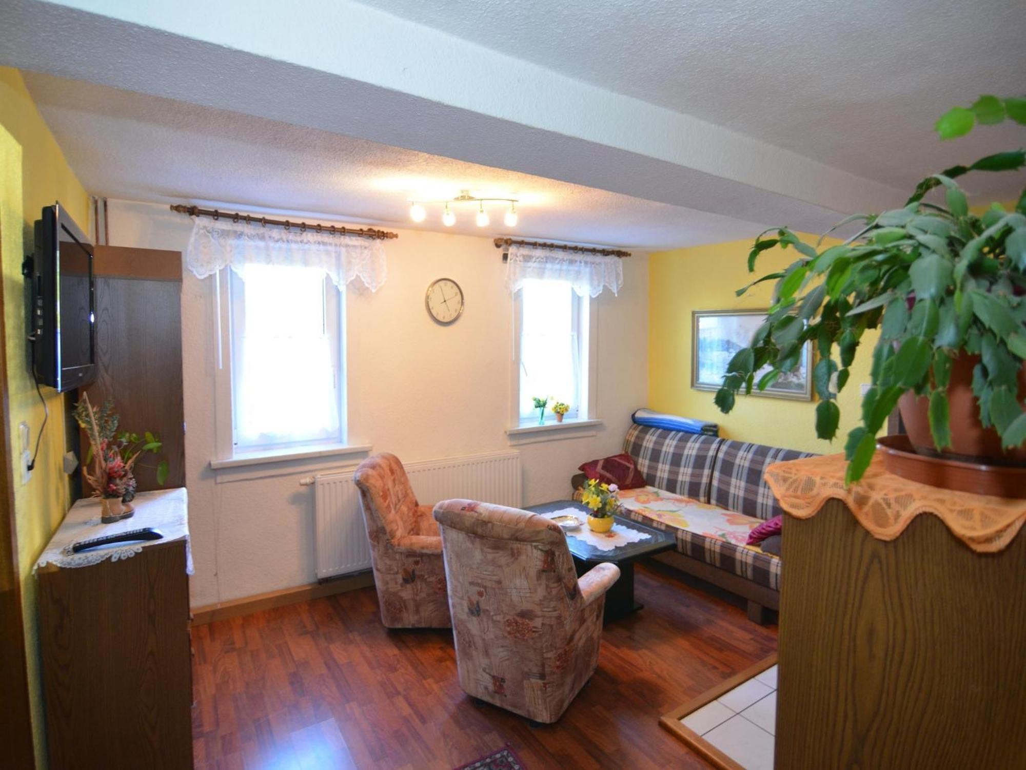 Holiday Home With Garden Neustadt am Rennsteig Εξωτερικό φωτογραφία