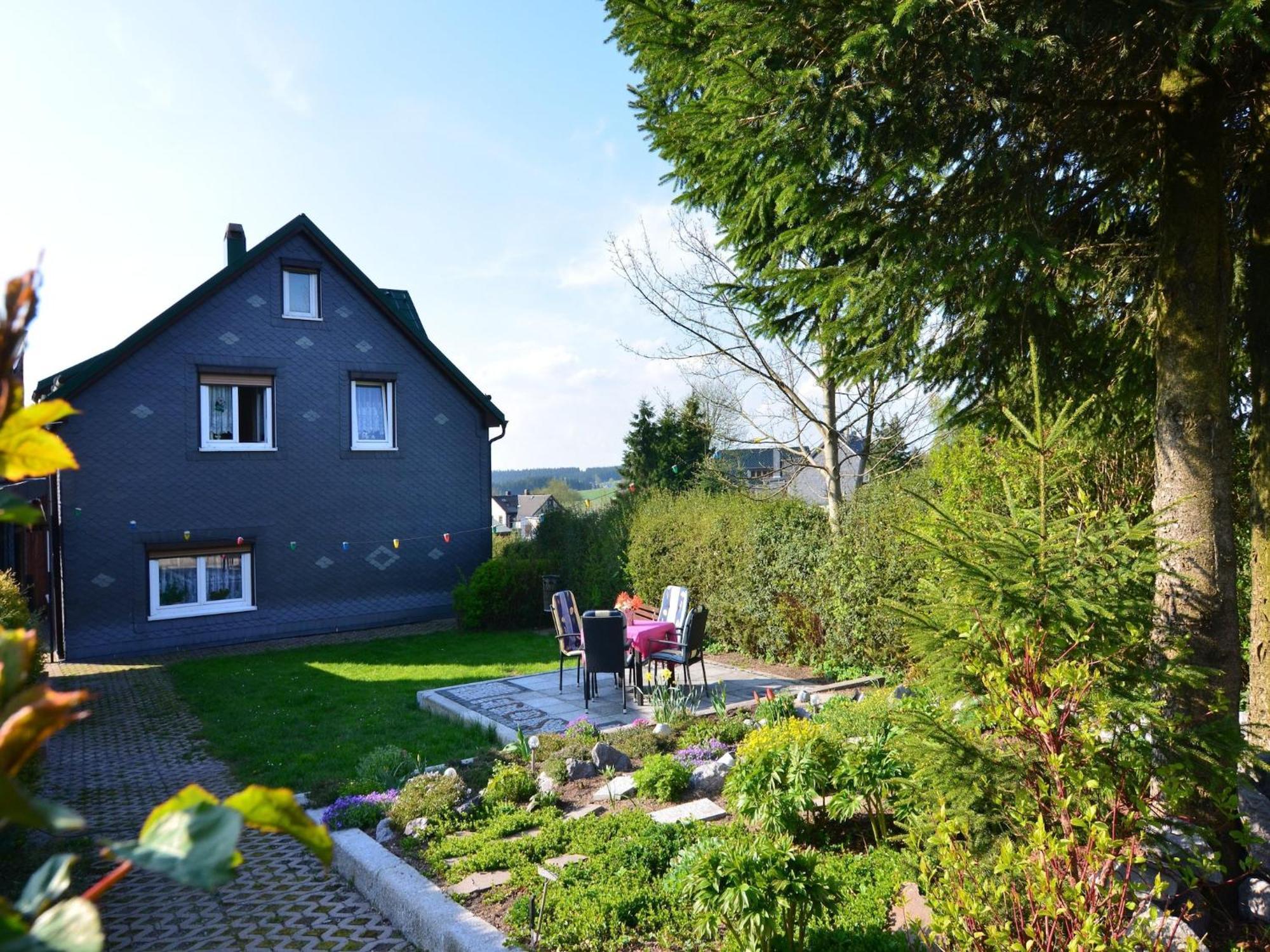 Holiday Home With Garden Neustadt am Rennsteig Εξωτερικό φωτογραφία