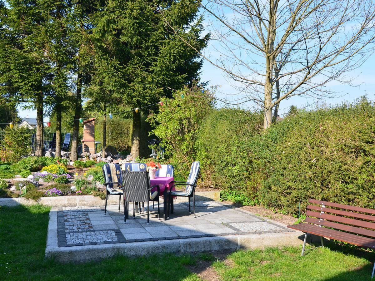 Holiday Home With Garden Neustadt am Rennsteig Εξωτερικό φωτογραφία